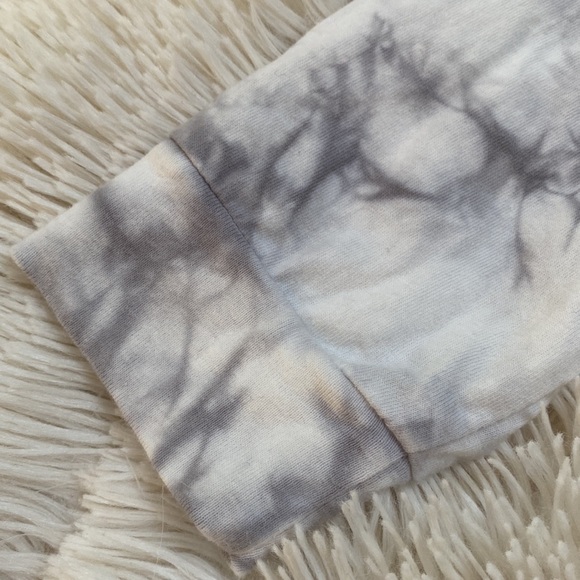 Mono B Tie Dye Top 💗 Gray & White - Picture 8 of 14